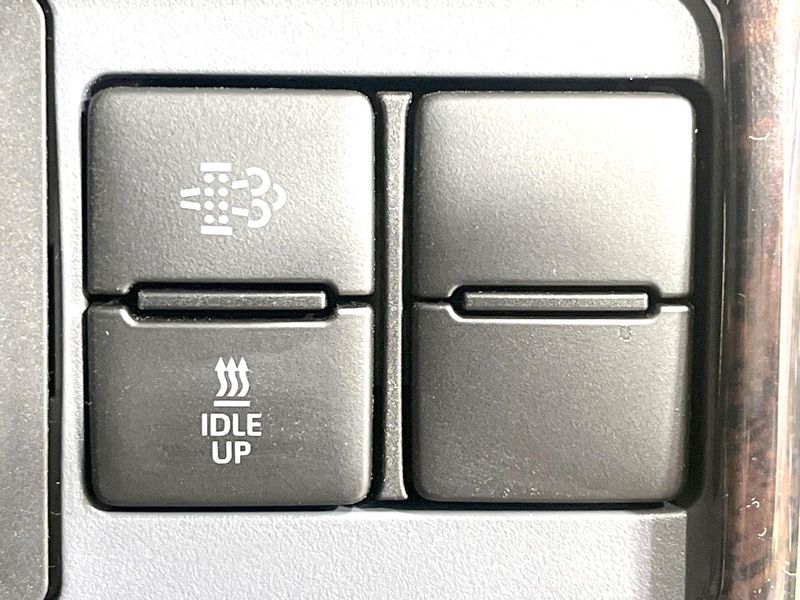 2025 Toyota Land Cruiser 70 3DA-GDJ76W (UW-6a0a81ecd477c)[21]