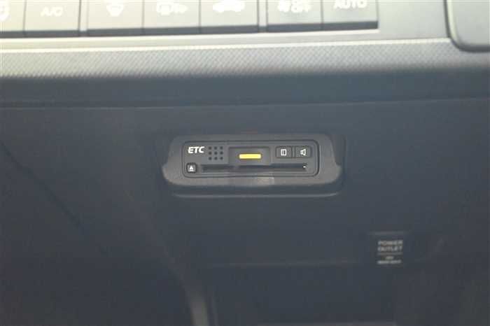 2014 Honda Freed Spike DBA-GB3 (UW-6a0e6822e7b8c)[16]