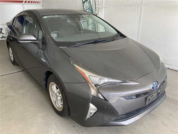 2017 Toyota Prius DAA-ZVW51 (UW-6a0e68239d359)[2]