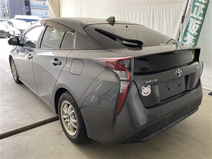 2017 Toyota Prius DAA-ZVW51 (UW-6a0e68239d359)[3]