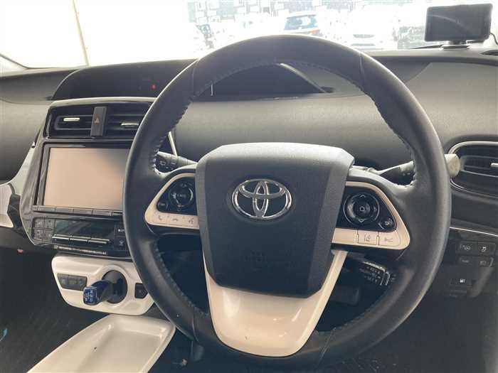 2017 Toyota Prius DAA-ZVW51 (UW-6a0e68239d359)[17]