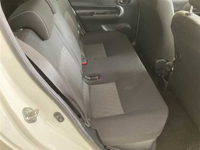 2021 Toyota Aqua 6AA-NHP10 (UW-6a0e681bf047a)[10]