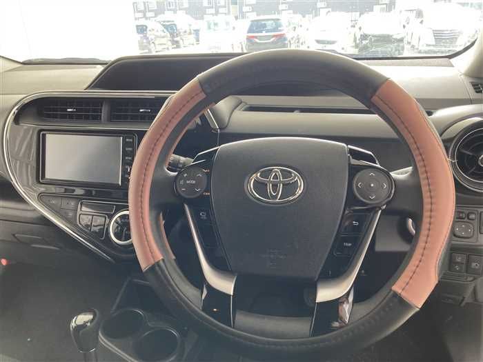 2021 Toyota Aqua 6AA-NHP10 (UW-6a0e681bf047a)[16]