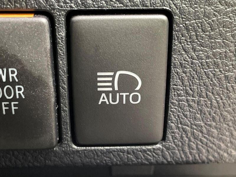 2023 Toyota Alphard 3BA-AGH30W (UW-6a0c6bf2753d7)[24]