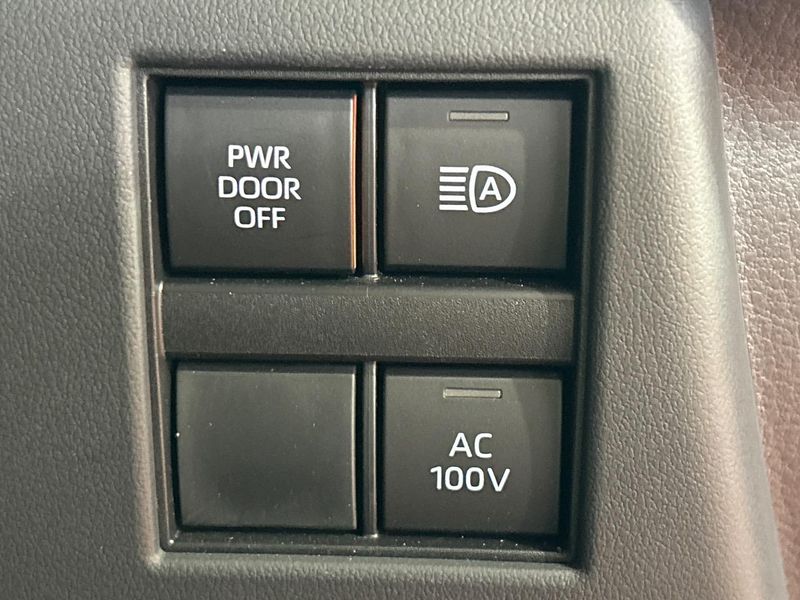2025 Toyota Vellfire Hybrid 6AA-AAHH40W (UW-6a0d2551027b1)[18]