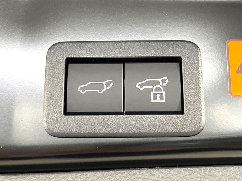 2026 Toyota RAV4 6AA-AXAN64 (UW-6a0d257233588)[9]