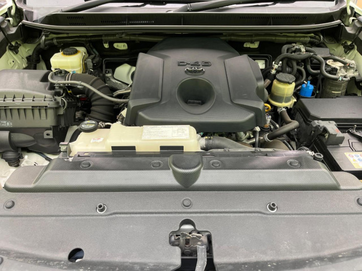 2015 Toyota Land Cruiser Prado LDA-GDJ150W (UW-6a0d25c5397c7)[4]