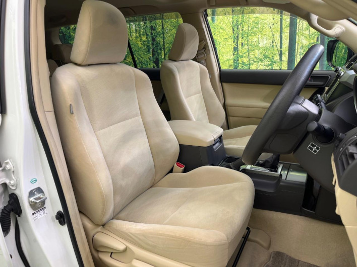 2015 Toyota Land Cruiser Prado LDA-GDJ150W (UW-6a0d25c5397c7)[24]