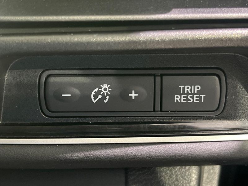 2016 Nissan Serena DAA-GFC27 (UW-6a0d25c7bb020)[9]