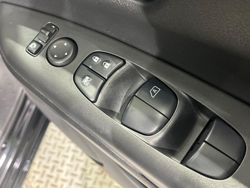 2016 Nissan Serena DAA-GFC27 (UW-6a0d25c7bb020)[8]