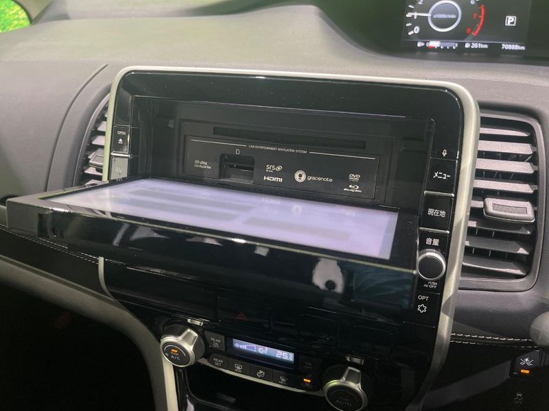 2016 Nissan Serena DAA-GFC27 (UW-6a0d25c7bb020)[19]