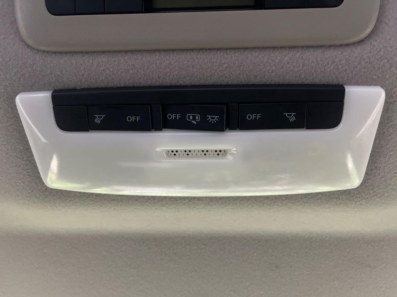 2016 Nissan Serena DAA-GFC27 (UW-6a0d25c7bb020)[23]