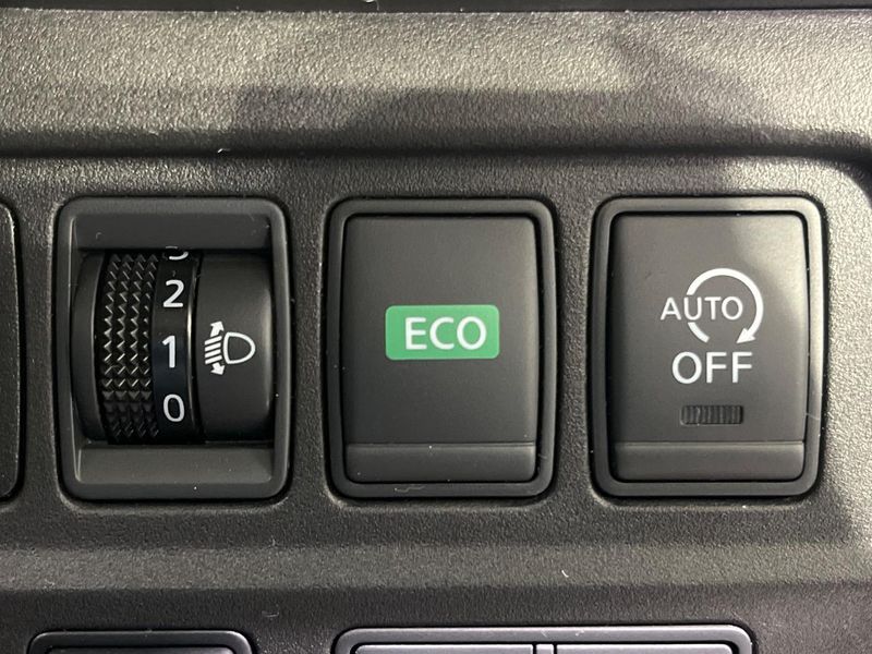2016 Nissan Serena DAA-GFC27 (UW-6a0d25c7bb020)[10]