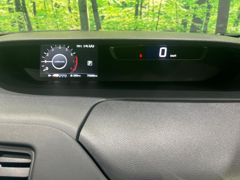2016 Nissan Serena DAA-GFC27 (UW-6a0d25c7bb020)[21]