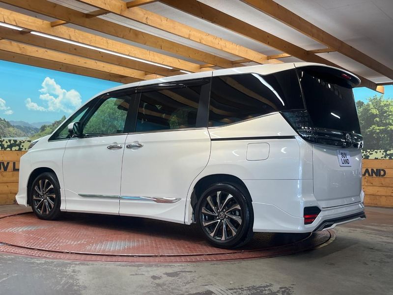 2024 Toyota Voxy 6BA-MZRA90W (UW-6a0d26c4296f7)[7]