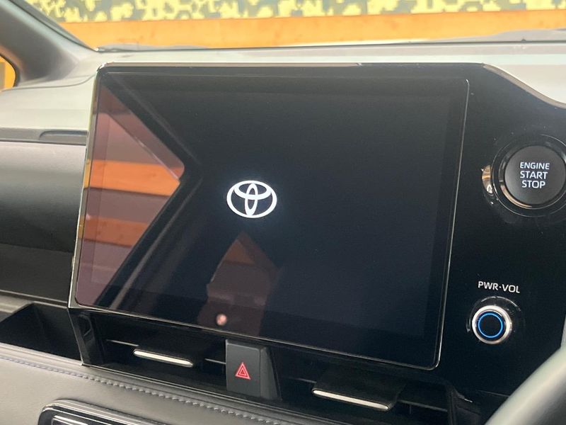 2024 Toyota Voxy 6BA-MZRA90W (UW-6a0d26c4296f7)[27]