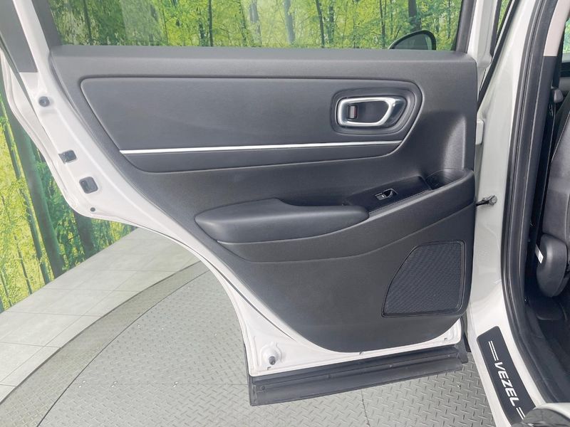 2021 Honda Vezel 6AA-RV5 (UW-6a0d26e75b288)[28]