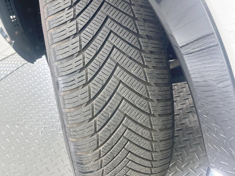 2021 Honda Vezel 6AA-RV5 (UW-6a0d26e75b288)[11]