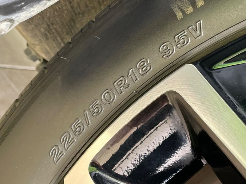 2024 Honda Vezel 6AA-RV5 (UW-6a0d26e92aca7)[7]
