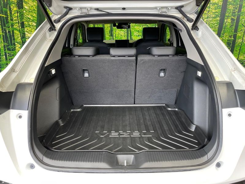2024 Honda Vezel 6AA-RV5 (UW-6a0d26e92aca7)[24]