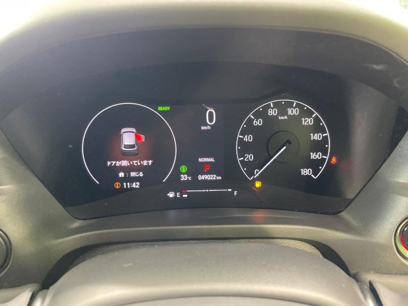 2022 Honda Vezel 6AA-RV6 (UW-6a0d26ea18270)[15]