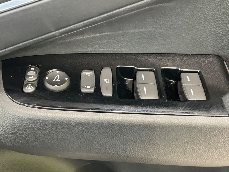 2022 Honda Vezel 6AA-RV6 (UW-6a0d26ea18270)[4]
