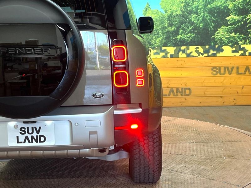 2023 Land Rover Defender 3BA-LE62XCA (UW-6a0d26f275ba8)[0]