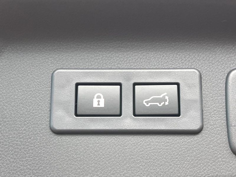 2025 Subaru Forester 5AA-SLG (UW-6a0d26f5413b1)[29]