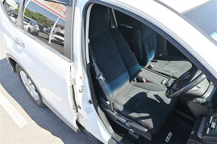 2013 Honda CR-V DBA-RM1 (UW-6a0e6815bf830)[9]