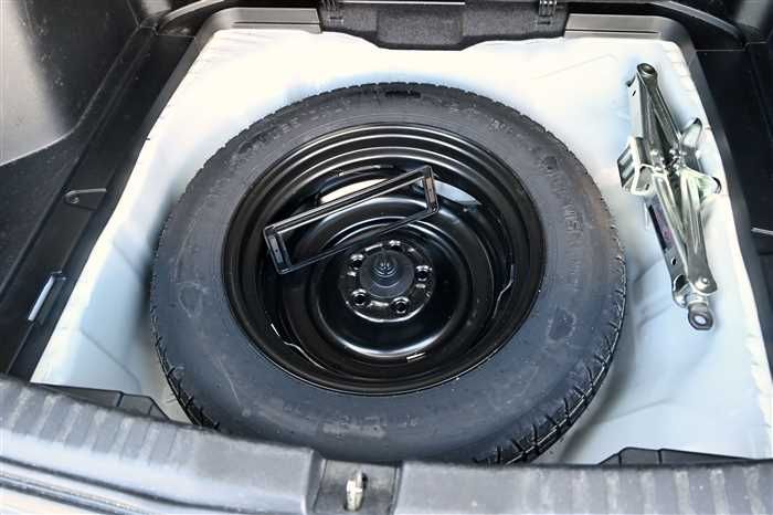 2013 Honda CR-V DBA-RM1 (UW-6a0e6815bf830)[13]