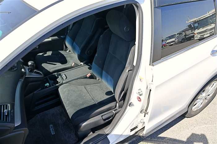 2013 Honda CR-V DBA-RM1 (UW-6a0e6815bf830)[15]