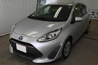 2018 Toyota Aqua DAA-NHP10