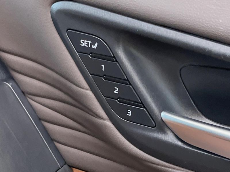 2024 Toyota Vellfire Hybrid 6AA-AAHH40W (UW-6a0fc7f99d667)[17]