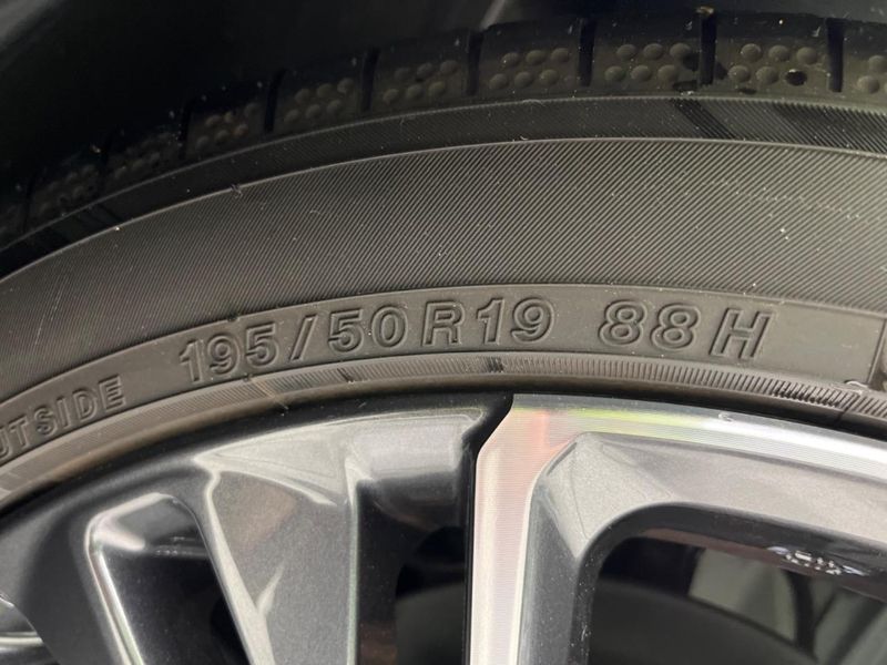 2024 Toyota Prius 6AA-MXWH60 (UW-6a0fc94827785)[6]