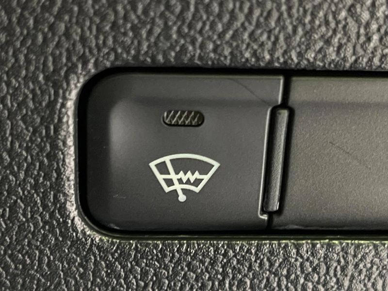 2018 Toyota Prius DAA-ZVW55 (UW-6a0fc9d679f3b)[24]