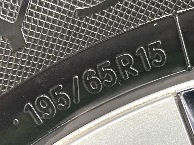 2018 Toyota Prius DAA-ZVW55 (UW-6a0fc9d679f3b)[12]