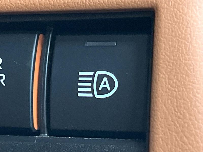 2024 Toyota Vellfire Hybrid 6AA-AAHH40W (UW-6a111997b23b3)[28]
