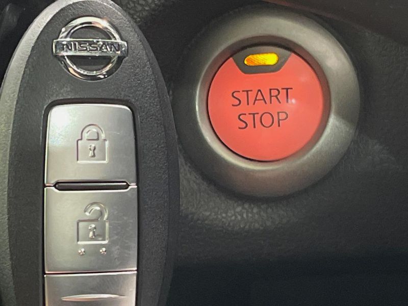2017 Nissan Note DAA-HE12 (UW-6a111a309ee74)[21]
