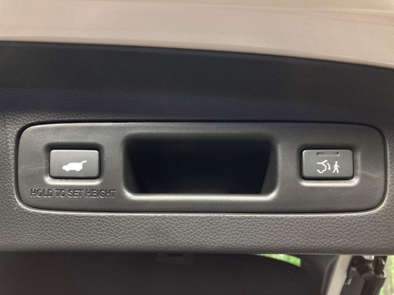 2024 Honda Vezel 6AA-RV5 (UW-6a111b45ed802)[17]