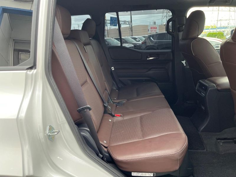 2024 Toyota Land Cruiser 250 3BA-TRJ250W (UW-6a111b62a2253)[19]