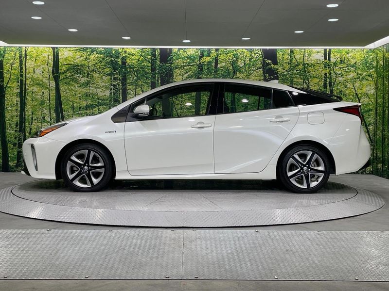 2019 Toyota Prius DAA-ZVW51 (UW-6a111babb1876)[19]