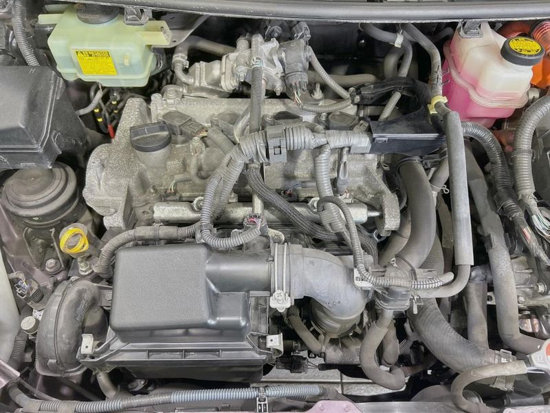 2016 Toyota Aqua DAA-NHP10 (UW-6a126cda2ba53)[4]