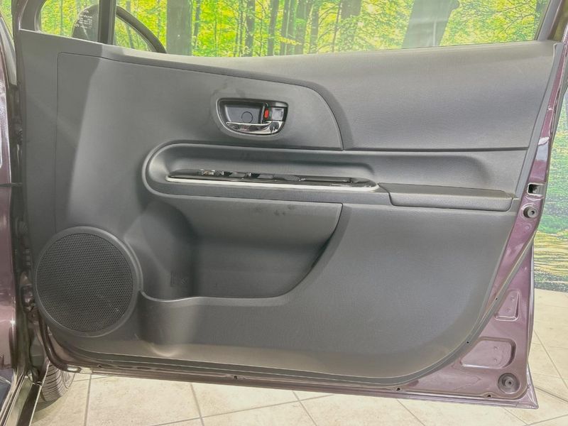 2016 Toyota Aqua DAA-NHP10 (UW-6a126cda2ba53)[16]