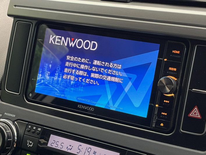 2016 Toyota Land Cruiser Prado LDA-GDJ150W (UW-6a150e94a6a26)[18]