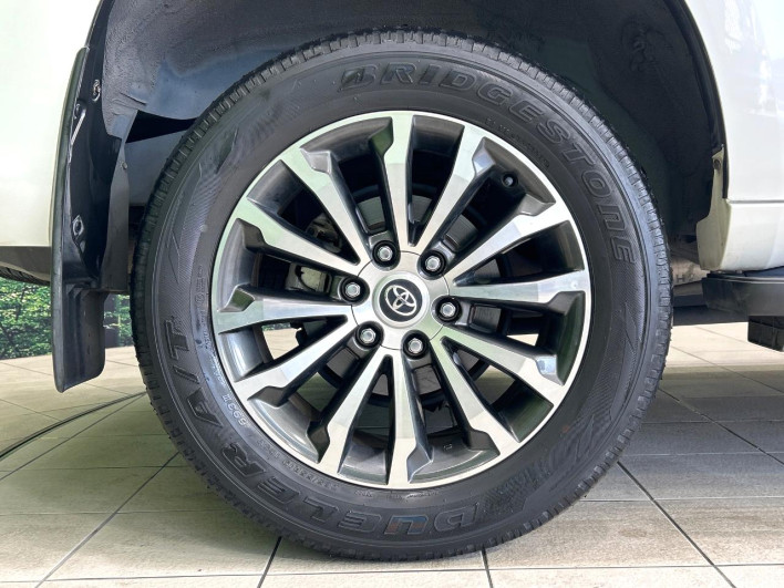 2019 Toyota Land Cruiser Prado LDA-GDJ150W (UW-6a150e95e946b)[16]
