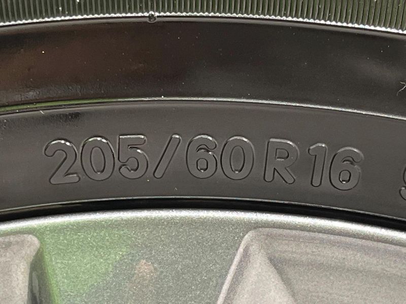 2024 Toyota Voxy 6BA-MZRA95W (UW-6a150fa9d6d25)[12]