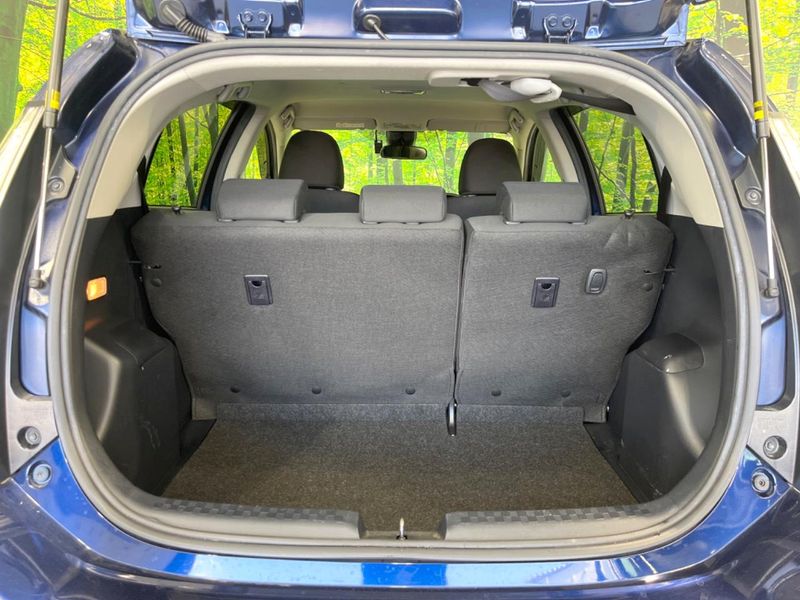 2019 Toyota Aqua DAA-NHP10 (UW-6a150fb548019)[19]