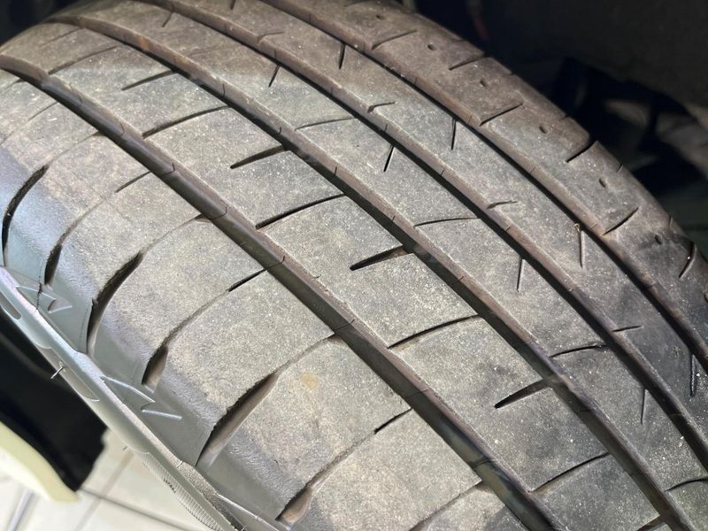 2021 Toyota Voxy 6AA-ZWR80W (UW-6a15103784b62)[8]