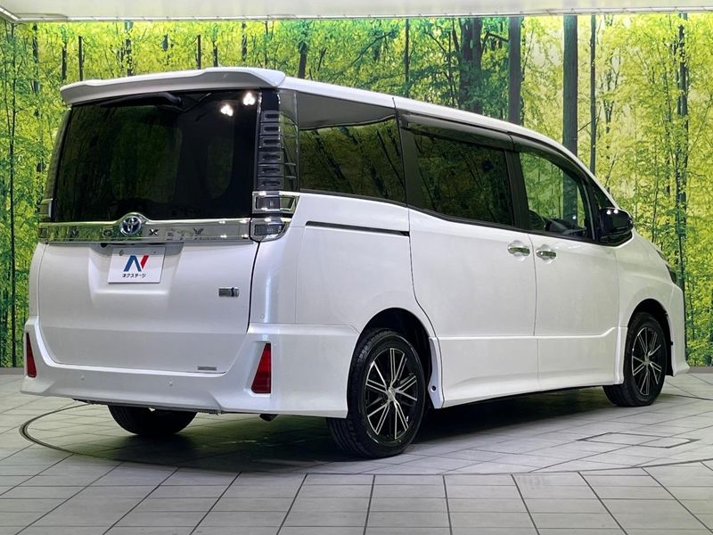 2021 Toyota Voxy 6AA-ZWR80W (UW-6a15103784b62)[5]