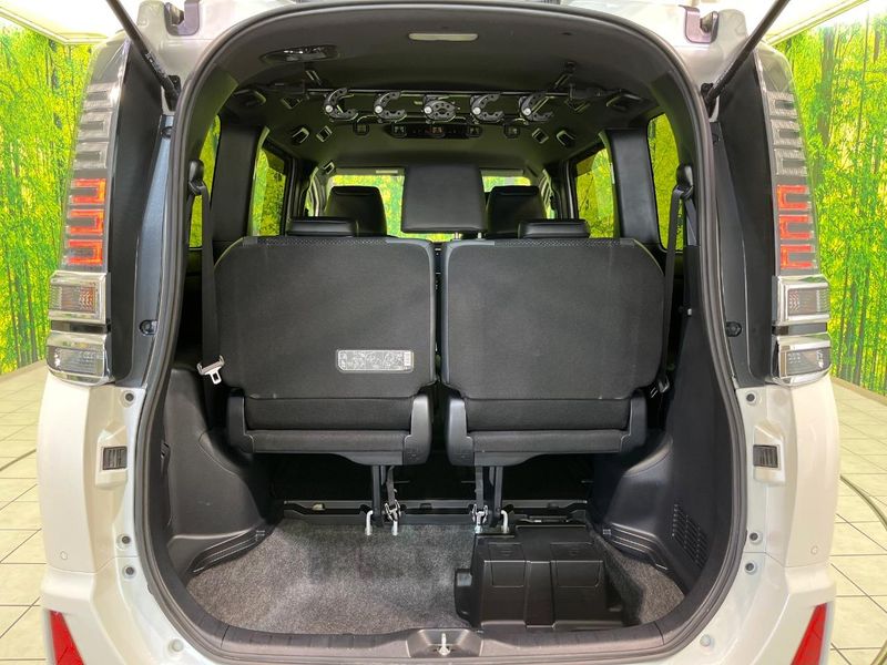 2021 Toyota Voxy 6AA-ZWR80W (UW-6a15103784b62)[24]